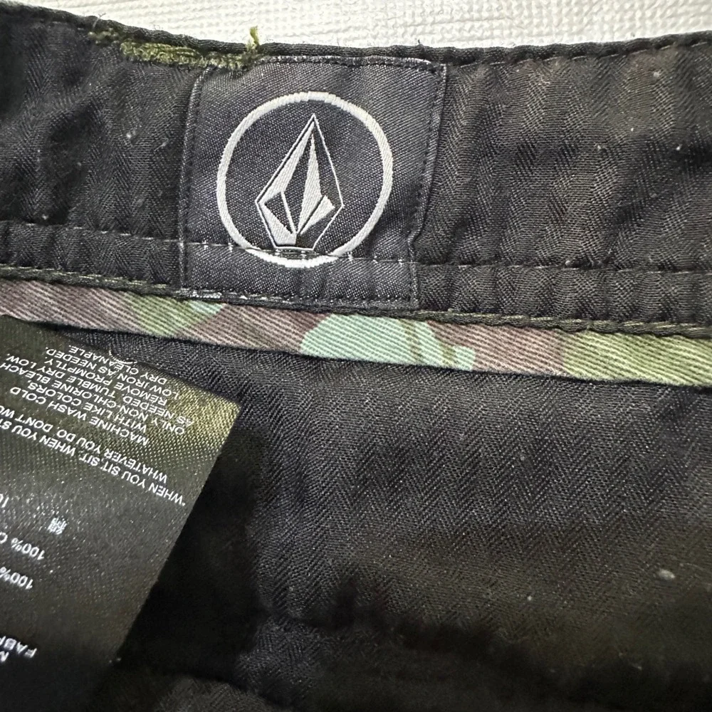 Volcom Camo Cargo Shorts Mens 34 Utility Skater‎ Streetwear Grunge Y2K Military